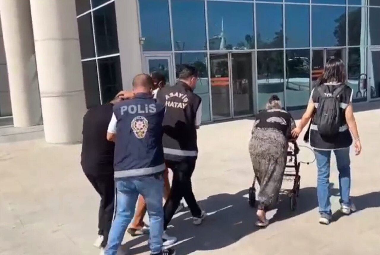 Hatay’ın Arsuz ilçesinde meydana gelen 2 farklı faili meçhul otodan