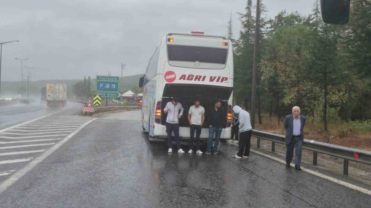 Düzce(İHA) – Anadolu Otoyolu Düzce kesiminde meydana gelen kazada 2