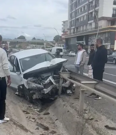Tekirdağ’ın Çerkezköy ilçesi Çorlu yolunda meydana gelen kazada, bir otomobil