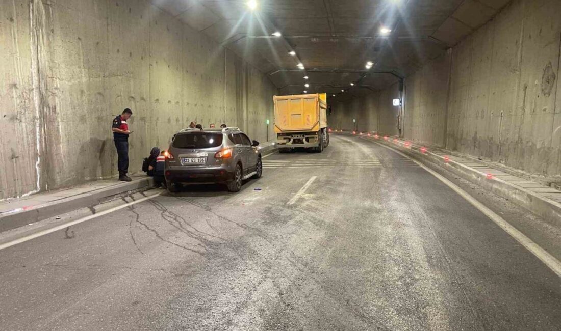 Malatya’da otomobil ile hafriyat kamyonunun karıştığı trafik kazasında 2 kişi