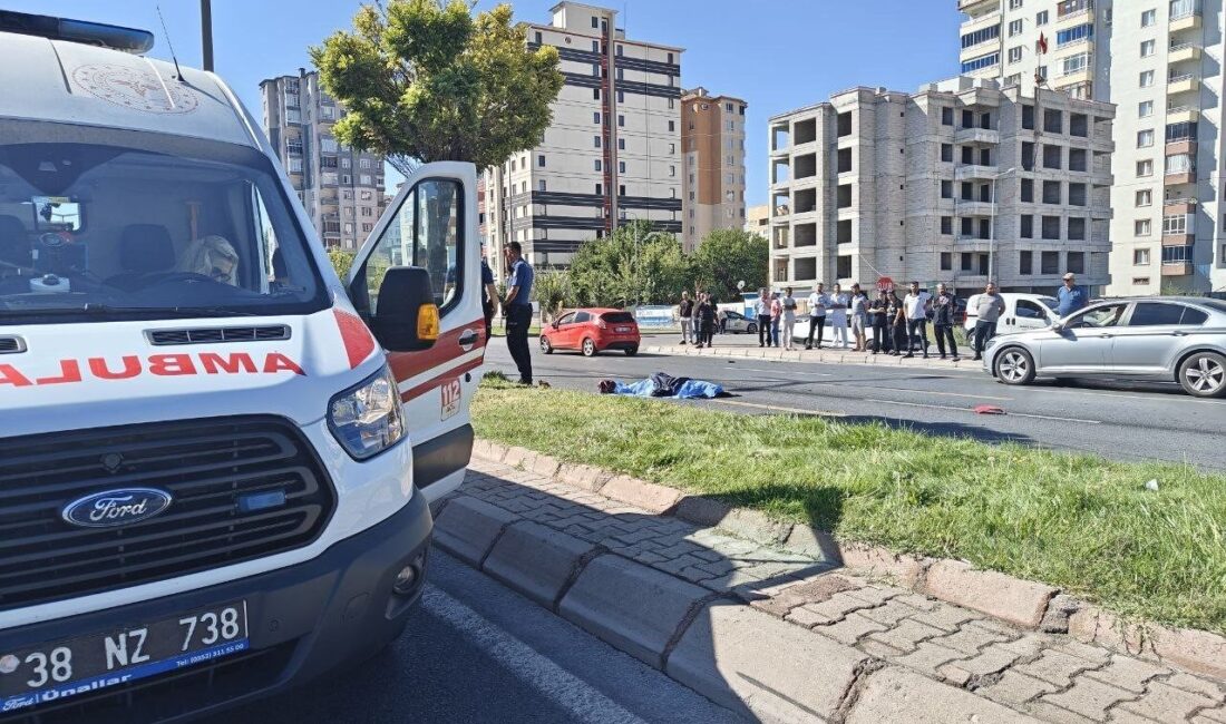 Kayseri’nin Kocasinan ilçesinde otomobil ile motosikletin karıştığı trafik kazasında motosiklet