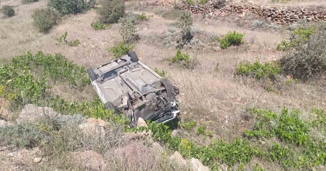 Batman’ın Gercüş ilçesinde meydana gelen trafik kazasında sürücü, takla atan
