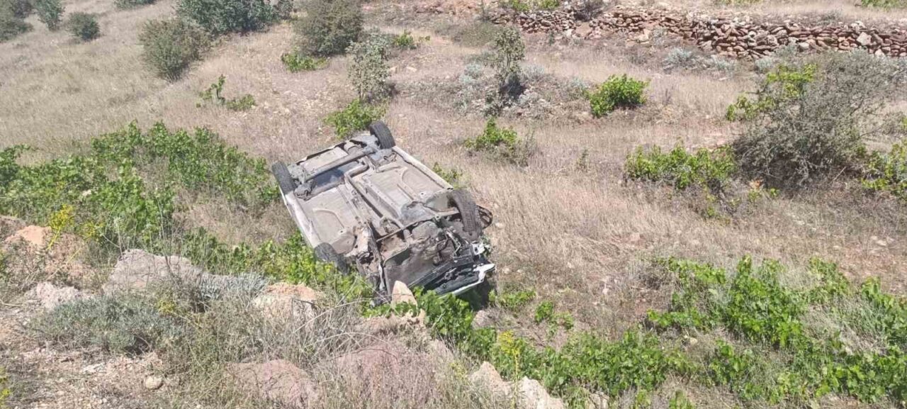 Batman’ın Gercüş ilçesinde meydana gelen trafik kazasında sürücü, takla atan