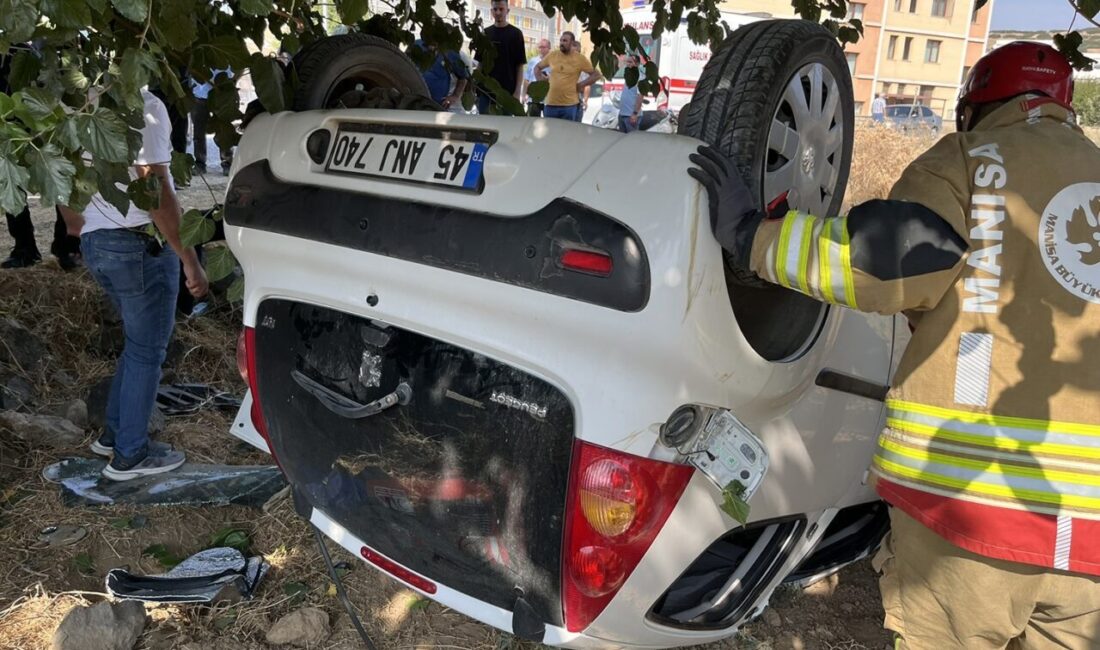 Manisa’nın Kula ilçesinde seyir halindeki otomobil sürücüsünün direksiyon hakimiyetini kaybetmesi