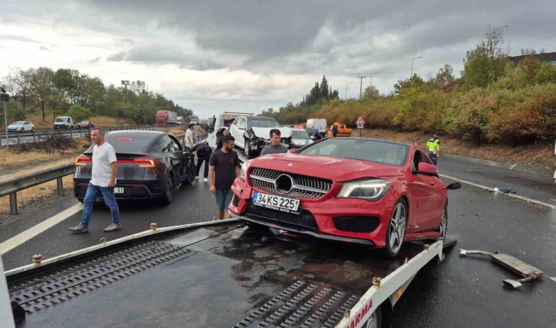 Anadolu otoyolu Düzce kesiminde meydana gelen 4 ayrı trafik kazasında