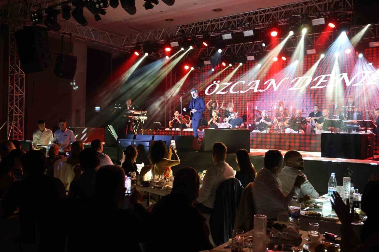 Türk müziğinin romantik prensi, usta sanatçı Özcan Deniz, Kapadokya Marriott