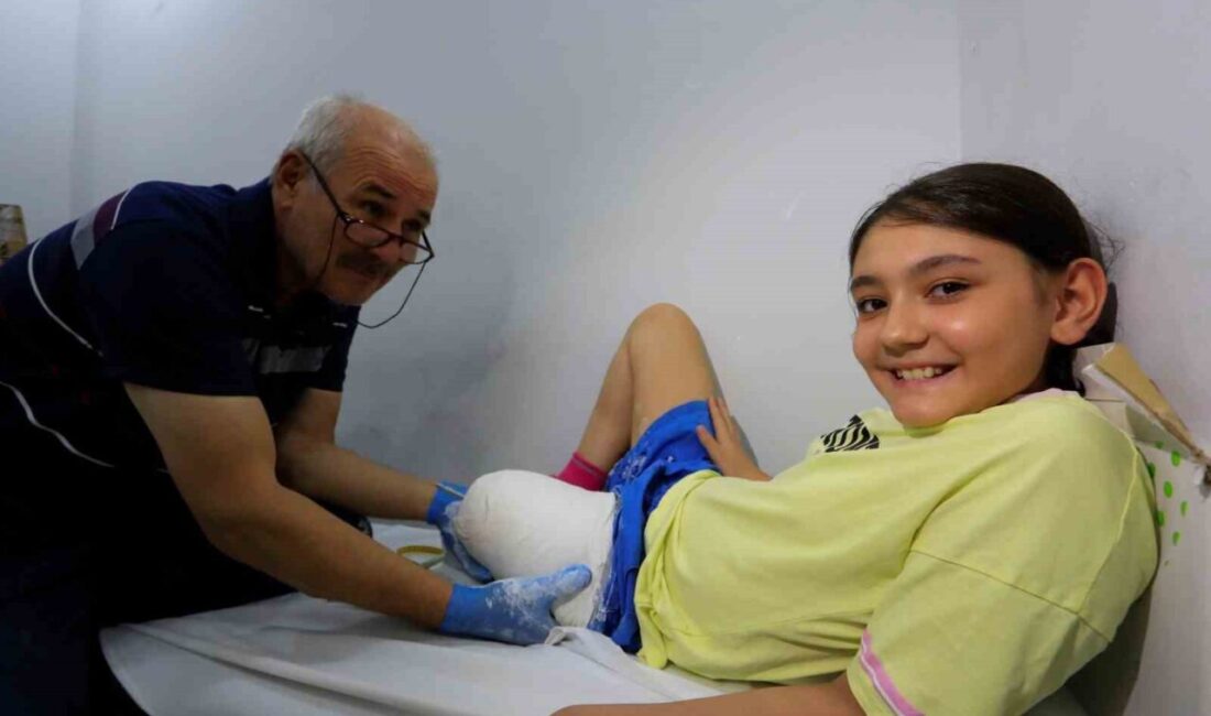 Antalya’da babasının evin tavanına kurduğu 150 TL’lik düzenek ile yürümeyi