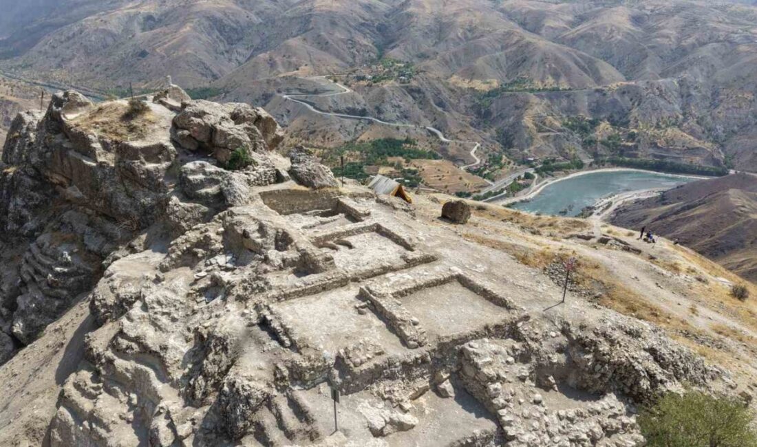 Elazığ’daki 3 bin yıllık Palu Kalesi’nde yürütülen kazılarda Osmanlı, Bizans