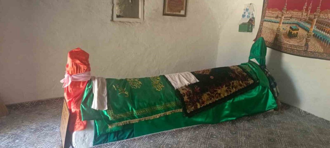 Denizli’nin Pamukkale ilçesinde bulunan Horasan Ereni Pir Hacı Bektaş halifelerinden