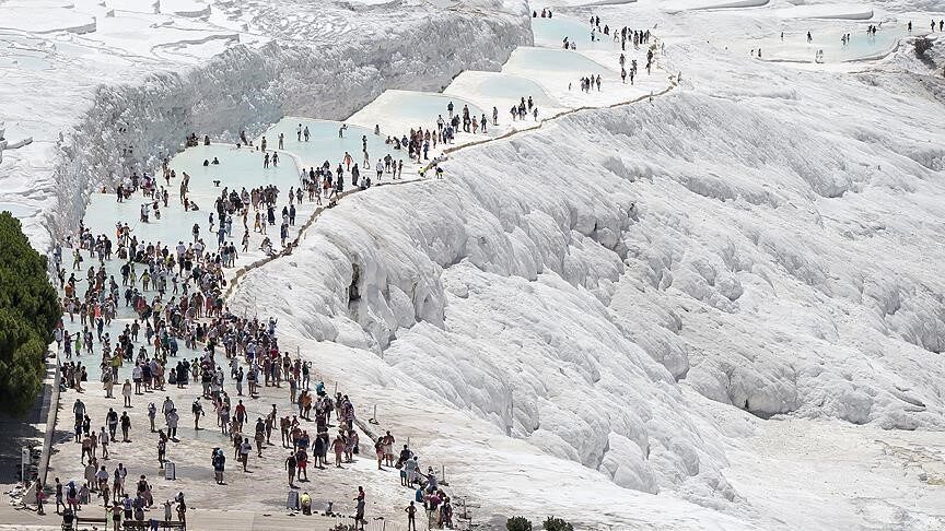 UNESCO Dünya Miras Listesinde bulunan Denizli’deki Pamukkale Hierapolis Ören Yeri,