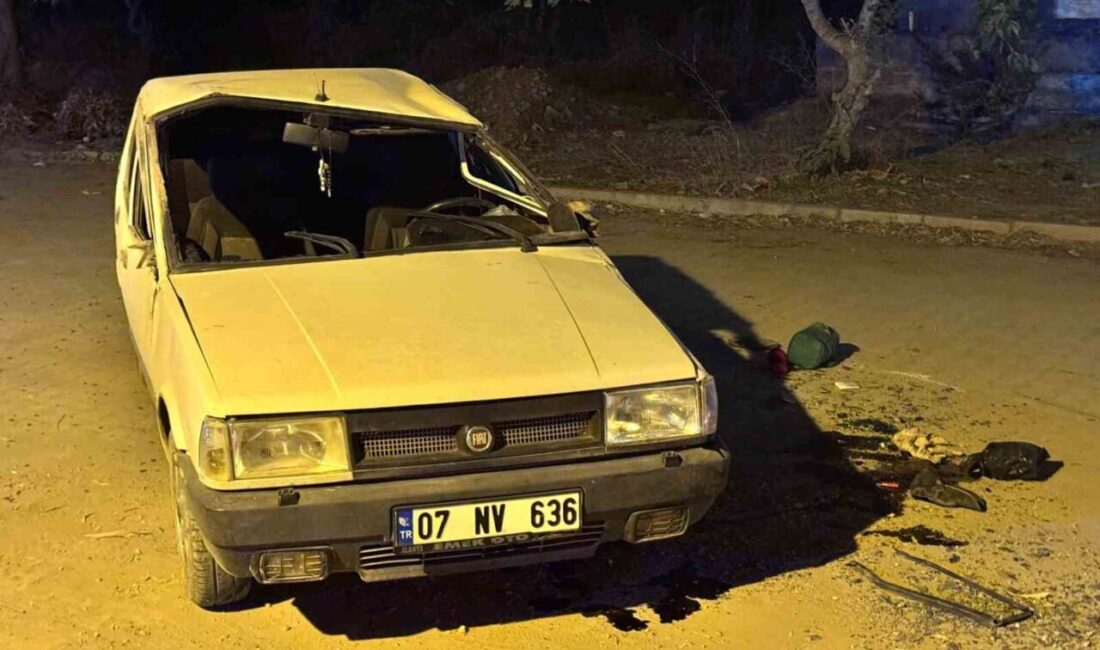 Antalya’nın Gazipaşa ilçesinde park halindeki araca çarpıp takla atan otomobilin