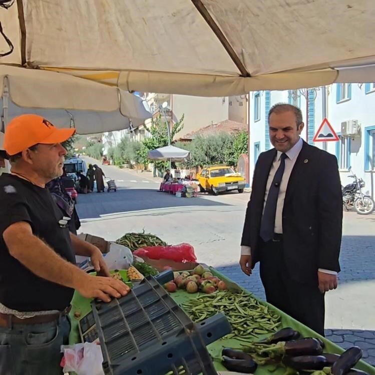 Bayırköy Belediye Başkanı Aykut Dilsiz, pazar alanını ziyaret ederek vatandaşlar