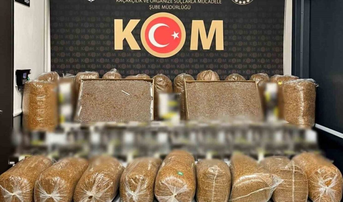 Afyonkarahisar’da polis tarafından şüphe üzerine durdurulan bir kamyonette 60 bin