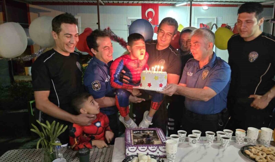 Hatay’da yaşayan DMD kas hastası Sinan Mert Boz, doğum gününü