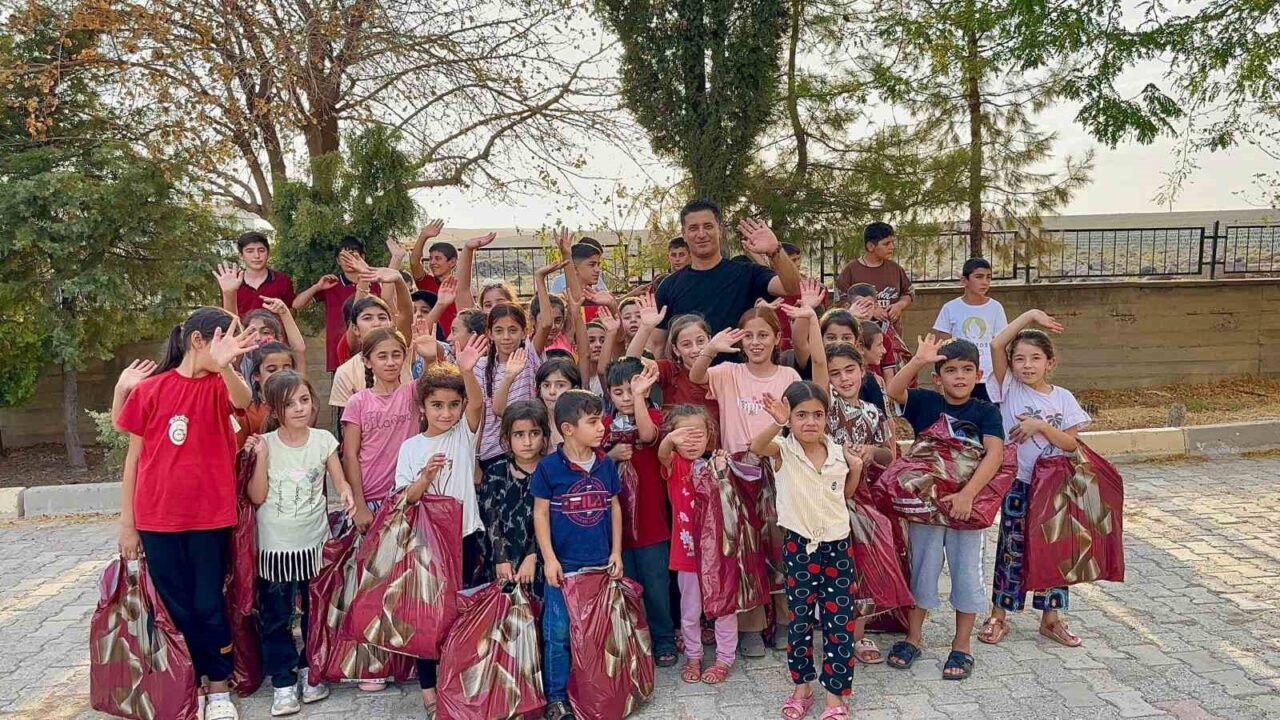 Türkiye genelinde yürüttüğü sosyal sorumluluk projeleriyle tanınan polis memuru Mustafa