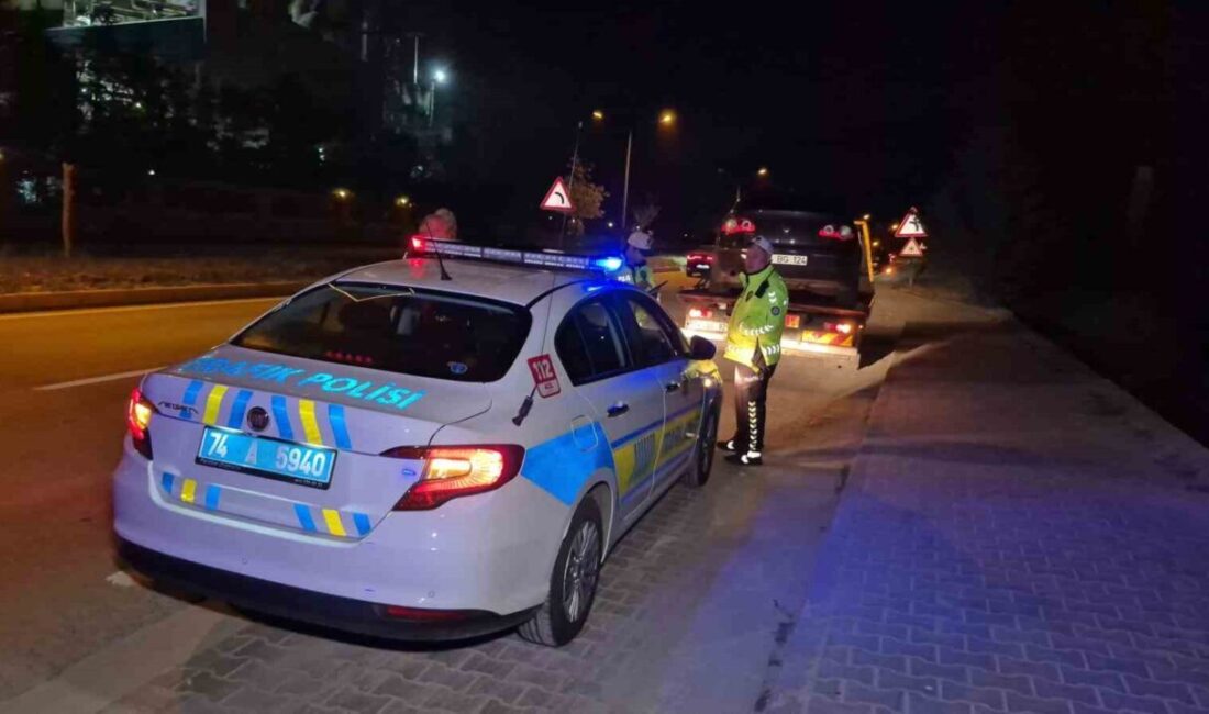 Bartın’da polis ekipleri alkollü sürücülere yönelik demetim yaptı. Denetimde polisi