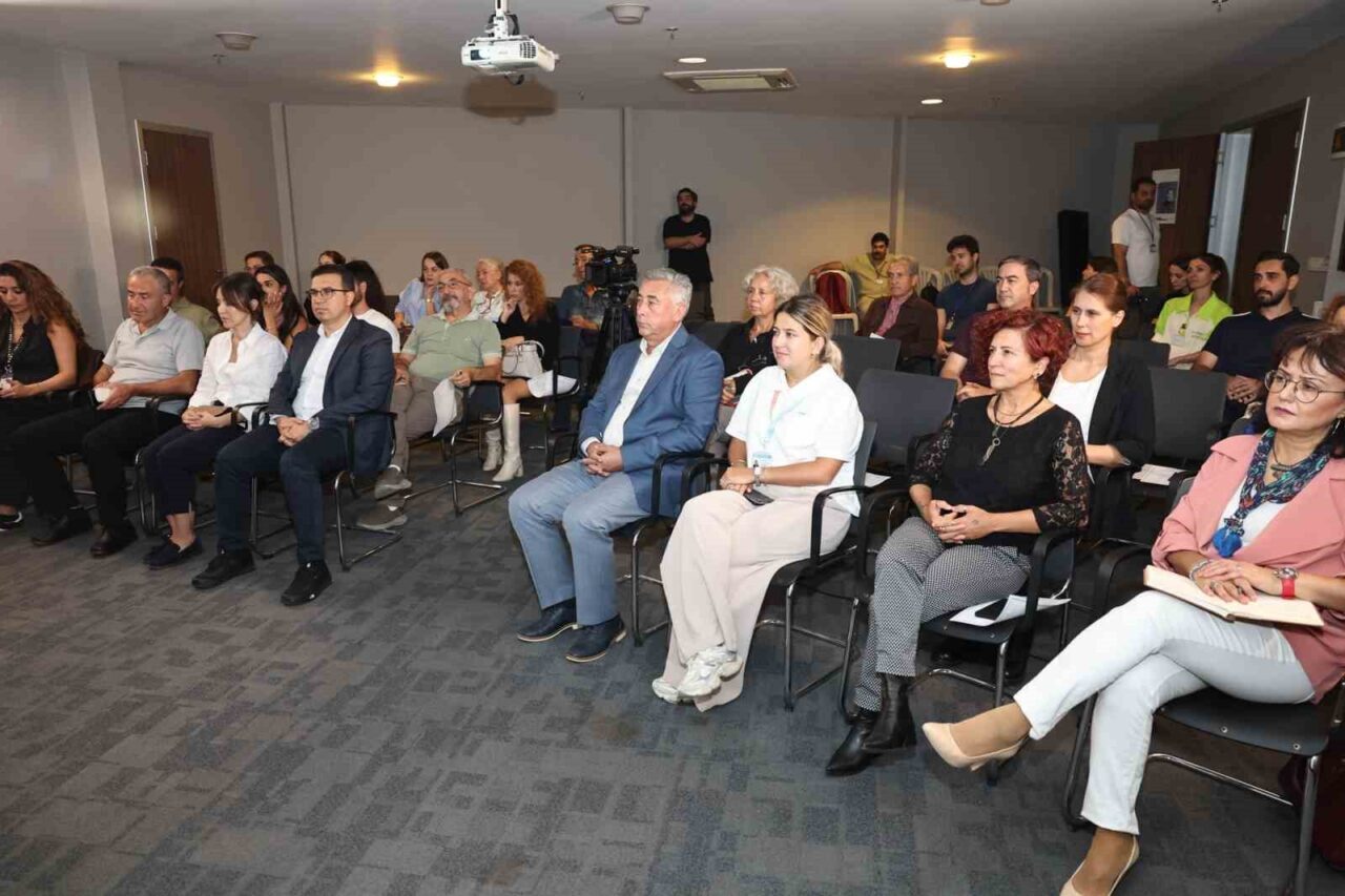 Nilüfer Belediyesi’nin Tematik Buluşmalar söyleşisinde “Müzik, bazen iktidarın sesi olur,