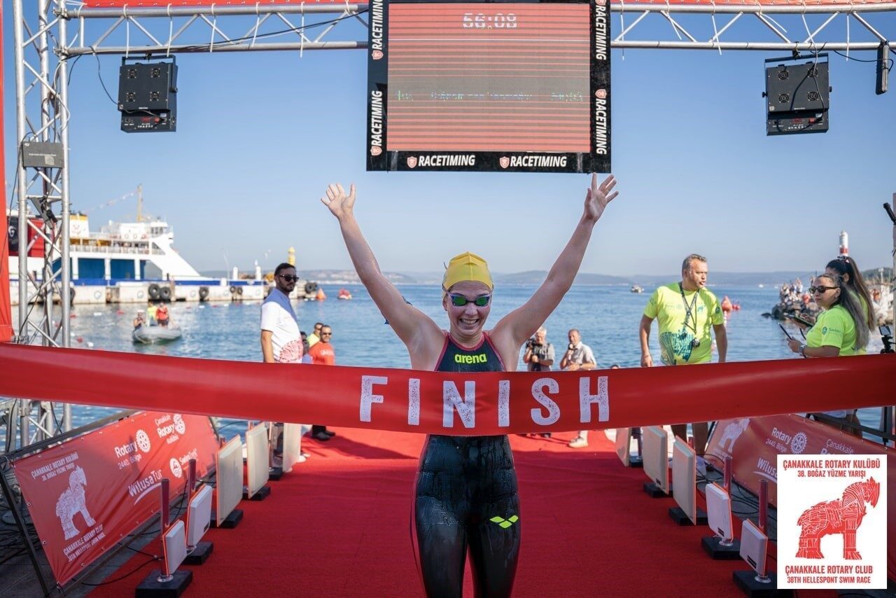 Quick Sigorta, 30 Ağustos Zafer Bayramı kapsamında Çanakkale’de yüzme yarışı