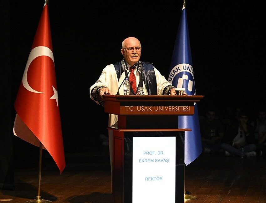 UŞAK (İHA) – Uşak Üniversitesi Rektörü Prof. Dr. Ekrem Savaş,