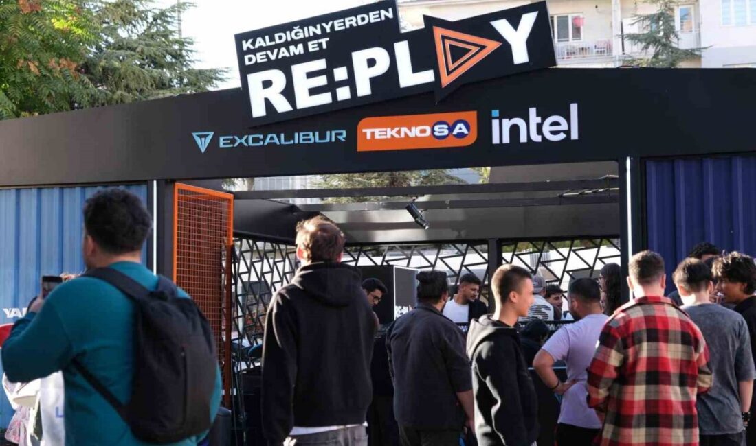 Türkiye’nin dört bir yanındaki oyun ve teknoloji tutkunlarını bir araya