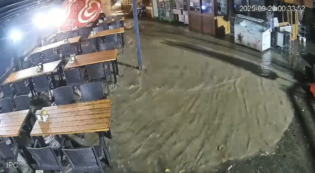 Doğu Karadeniz bölgesinde etkili olan yağışlar Rize’de dün gece etkisini