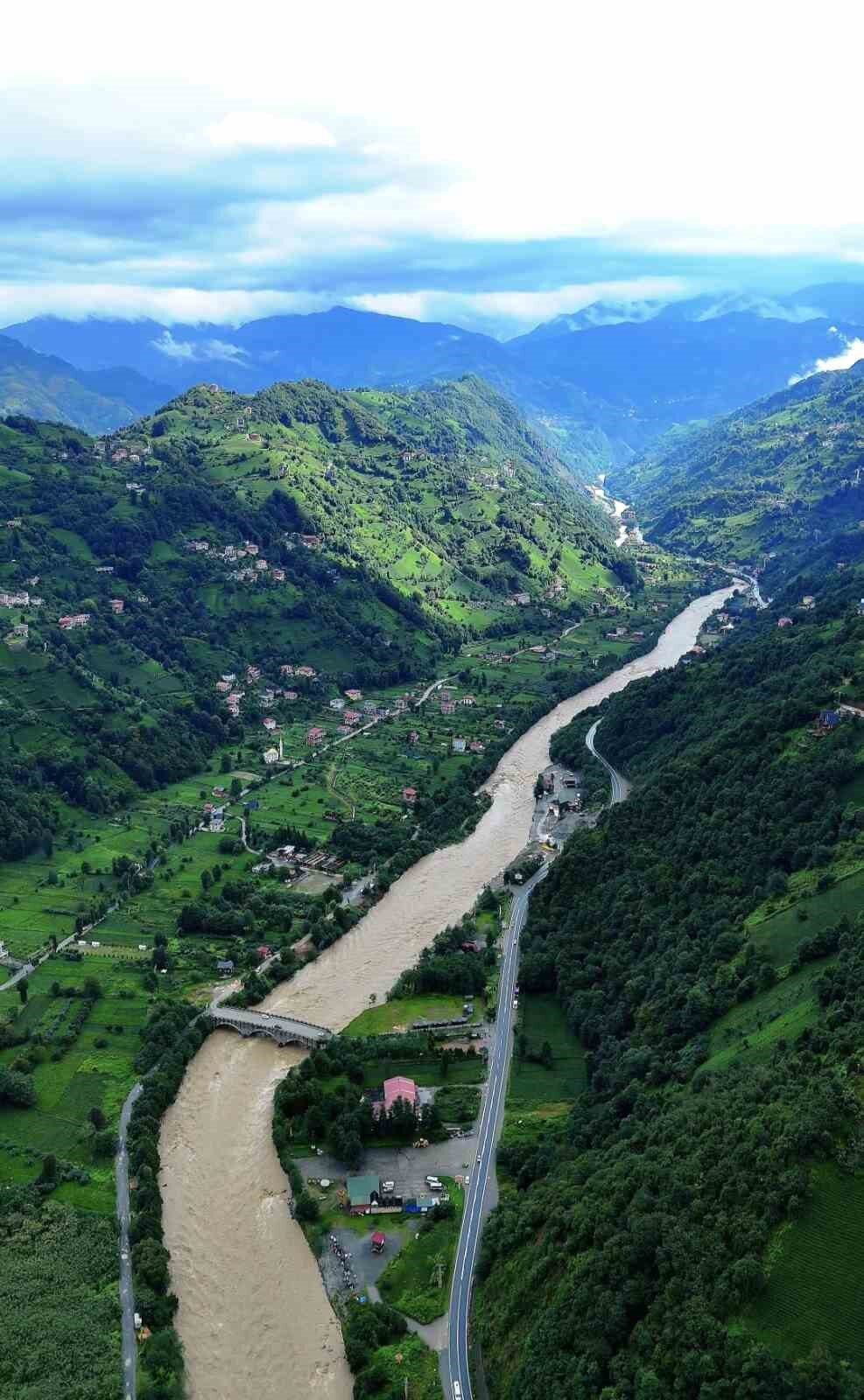 Rize’de dün geceden bu yana etkili olan yağışların en fazla