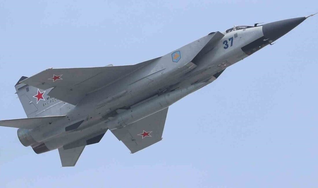 Estonya Dışişleri Bakanı Margus Tshakna, 3 adet Rus MiG-31 tipi
