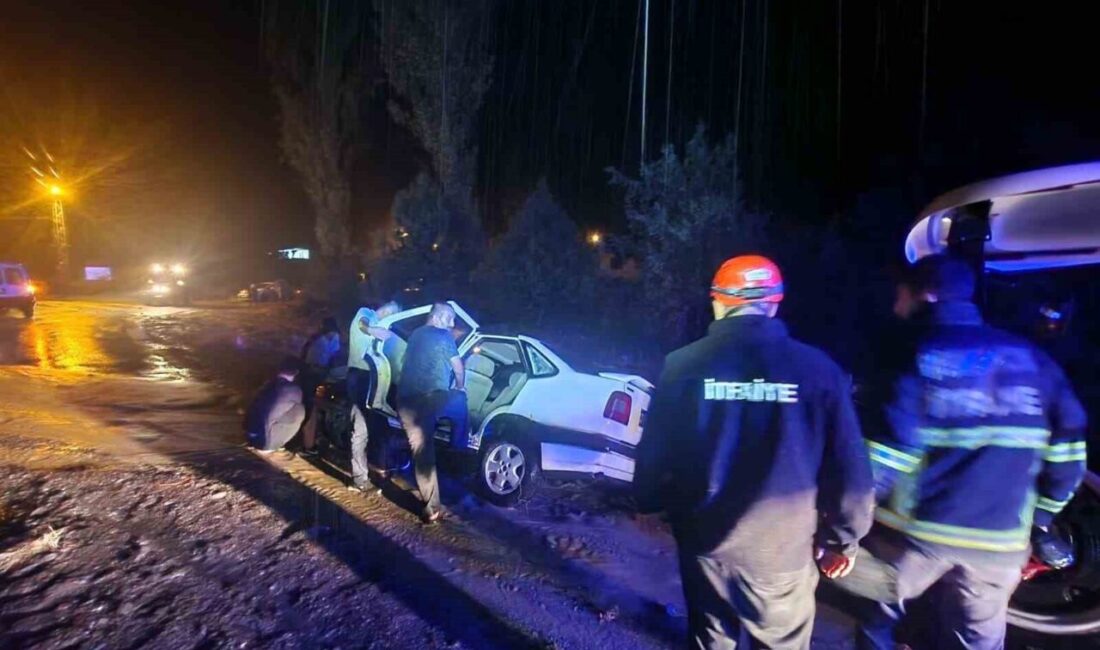 Çorum’un Osmancık ilçesinde etkili olan sağanak yağışın ardından çamura saplanan