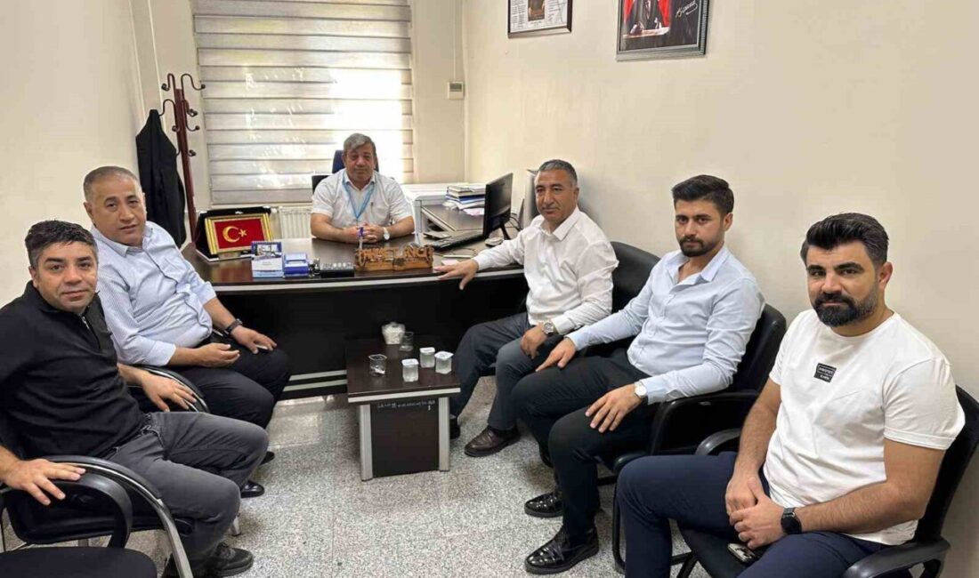 Şırnak Devlet Hastanesinde göreve yeni başlayan personelle bir araya gelen