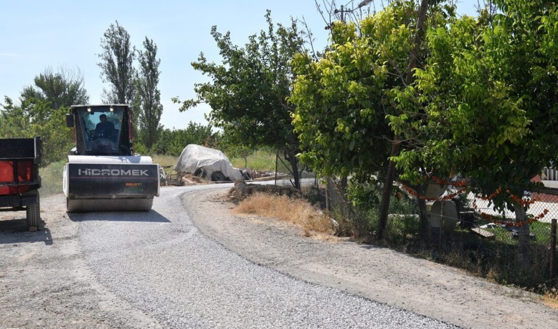 Yeşilyurt Belediyesi, merkez ve kırsal mahallelerde ulaşım altyapısını güçlendirmek için