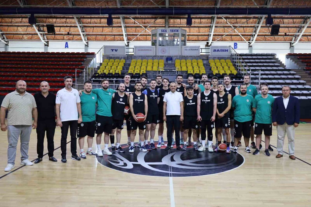 Yeni sezonda şampiyonluk parolasıyla sahaya çıkacak olan Sakarya Büyükşehir Basketbol’un