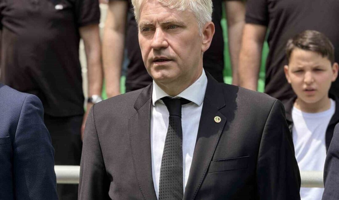 Sakaryaspor Kulüp Başkanı Muhammet Kıratlı, yaptığı yazılı açıklama ile kulübün