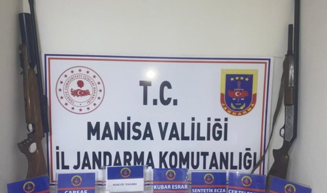 Manisa’nın Salihli ilçesinde jandarma ekipleri tarafından bir ikamete düzenlenen operasyonda