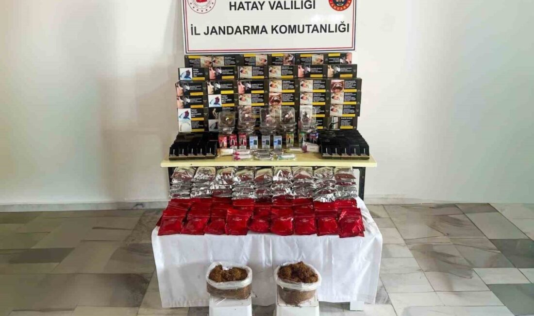 Hatay’da jandarma ekiplerince yapılan kontrollerde makaron ve kaçak tütün ele