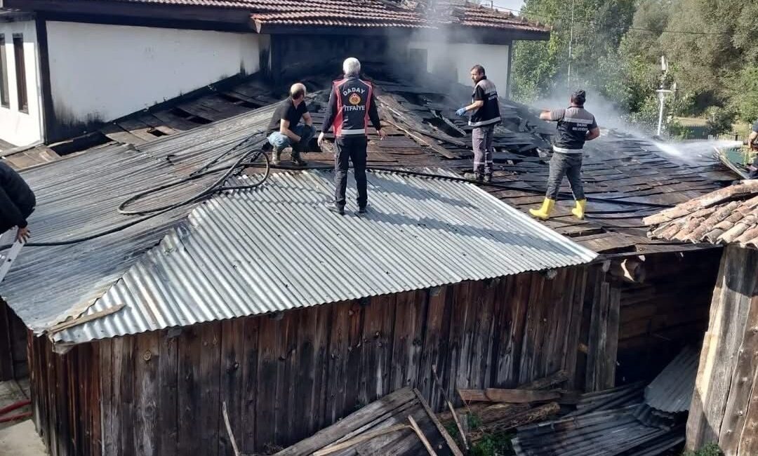 Kastamonu’nun Daday ilçesinde çıkan samanlık yangını konağa sıçramadan söndürüldü. Olay,