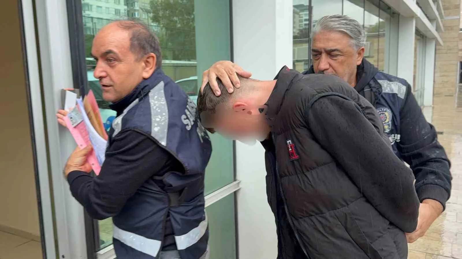 Samsun’da yolun karşısına geçmeye çalışan 13 yaşındaki 2 kız çocuğuna