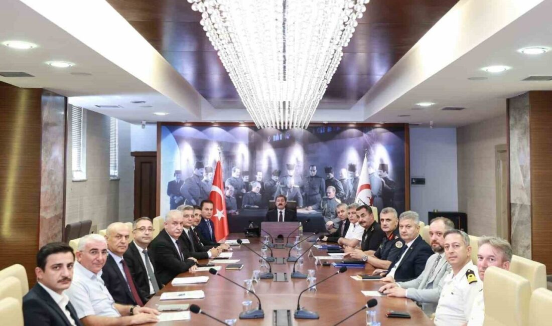 Samsun Valiliği’nde, 2025-2026 eğitim-öğretim yılı öncesi okul çevrelerinde alınacak asayiş
