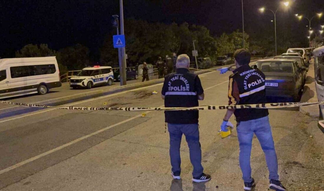 Samsun’da geceleyin sokak ortasında silahlı saldırıya uğrayan baba-oğul ve beğeni