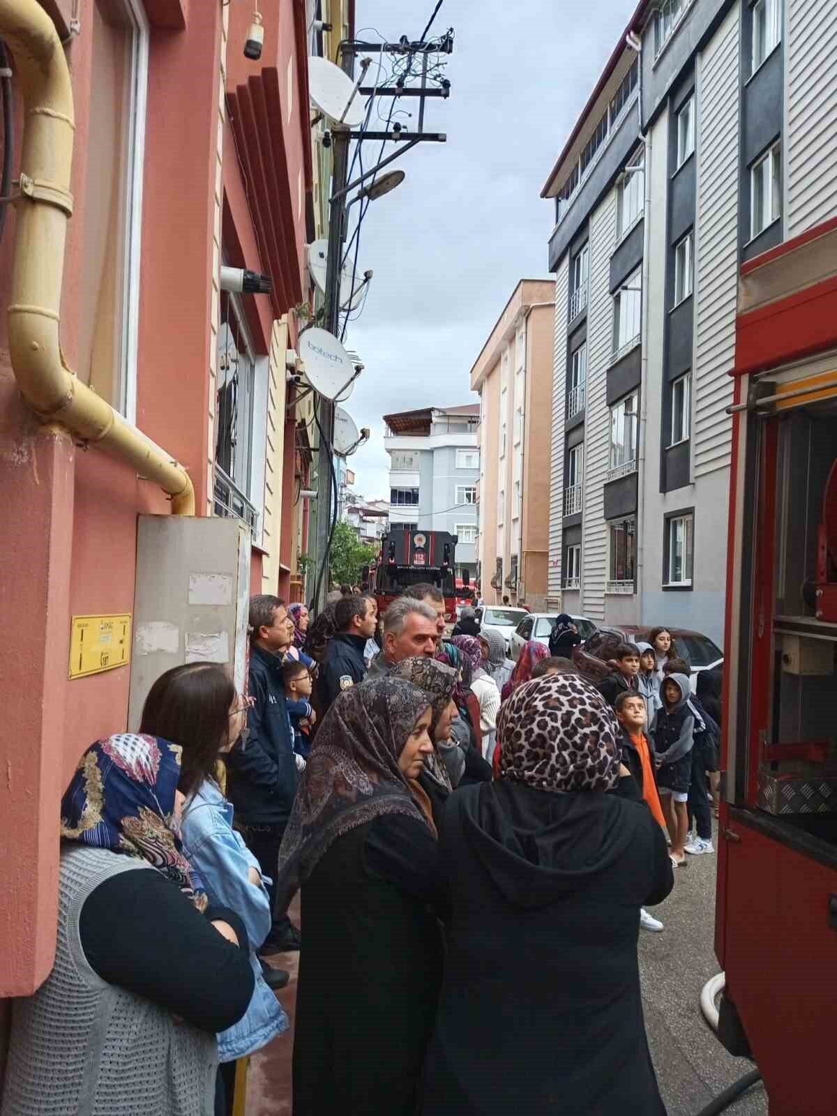 Samsun’da bir apartmanın 5’inci katında doğal gaz kombisinde meydana gelen