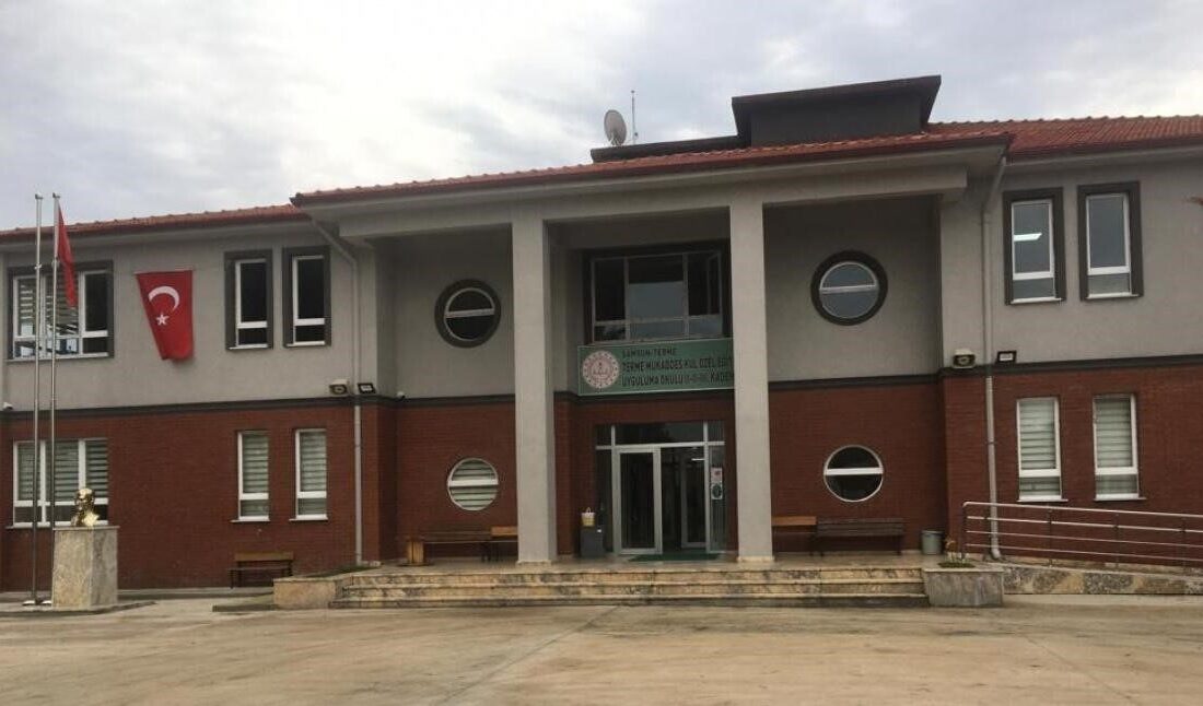 Samsun’da bir özel eğitim okulunda öğrencilerin çantalarından ’nü resimler’ çıktığı