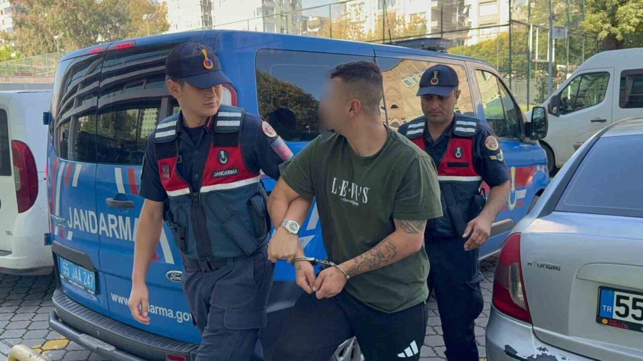 Samsun’un Canik ilçesinde, jandarma tarafından evinde uyuşturucu hap ele geçirilen