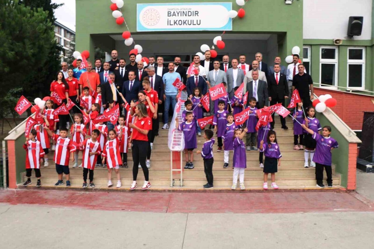 Samsunspor Kulübü’nün “Bu Şehrin Çocukları Samsunsporludur” temasıyla düzenlediği organizasyon kapsamında,
