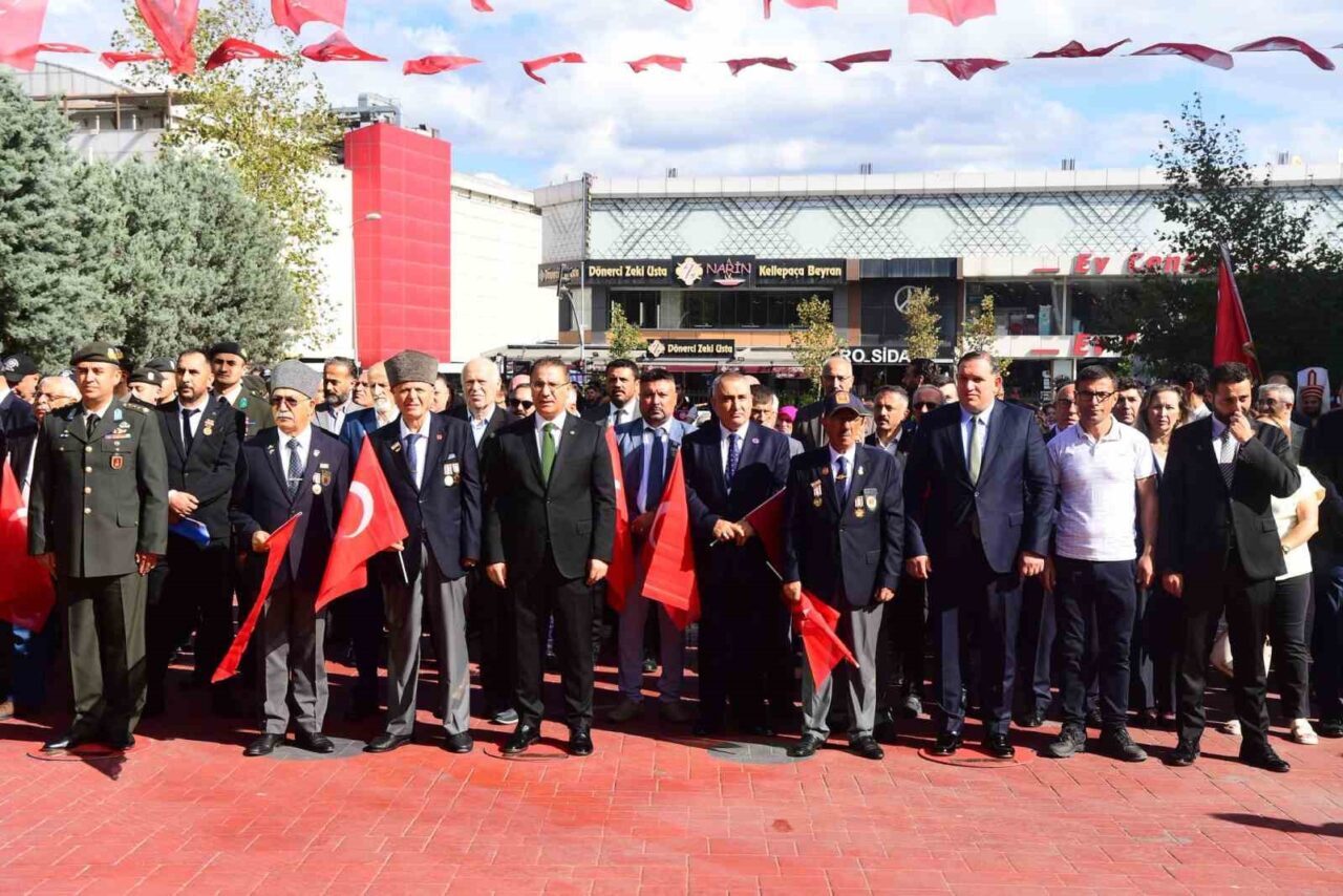 Sancaktepe’de 19 Eylül Gaziler Günü düzenlenen anlamlı etkinliklerle kutlandı. Program,