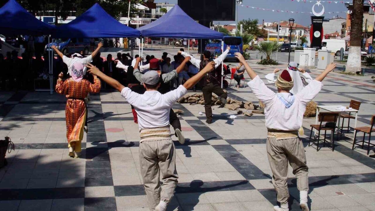 Manisa’nın Sarıgöl ilçesinin düşman işgalinden kurtuluşunun 103. yılı düzenlenen törenlerle