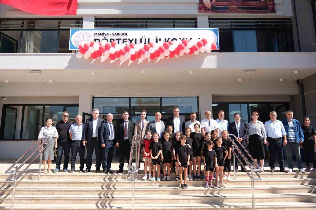 Sarıgöl’ün en büyük okulu olan 24 sınıflı Dört Eylül İlkokulu,