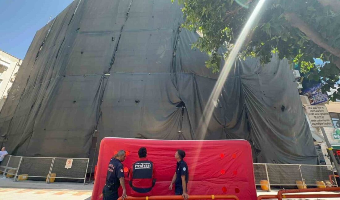 Türkiye’nin farklı illerinde yüksek katlı binaların tepesine çıkarak intihar girişiminde