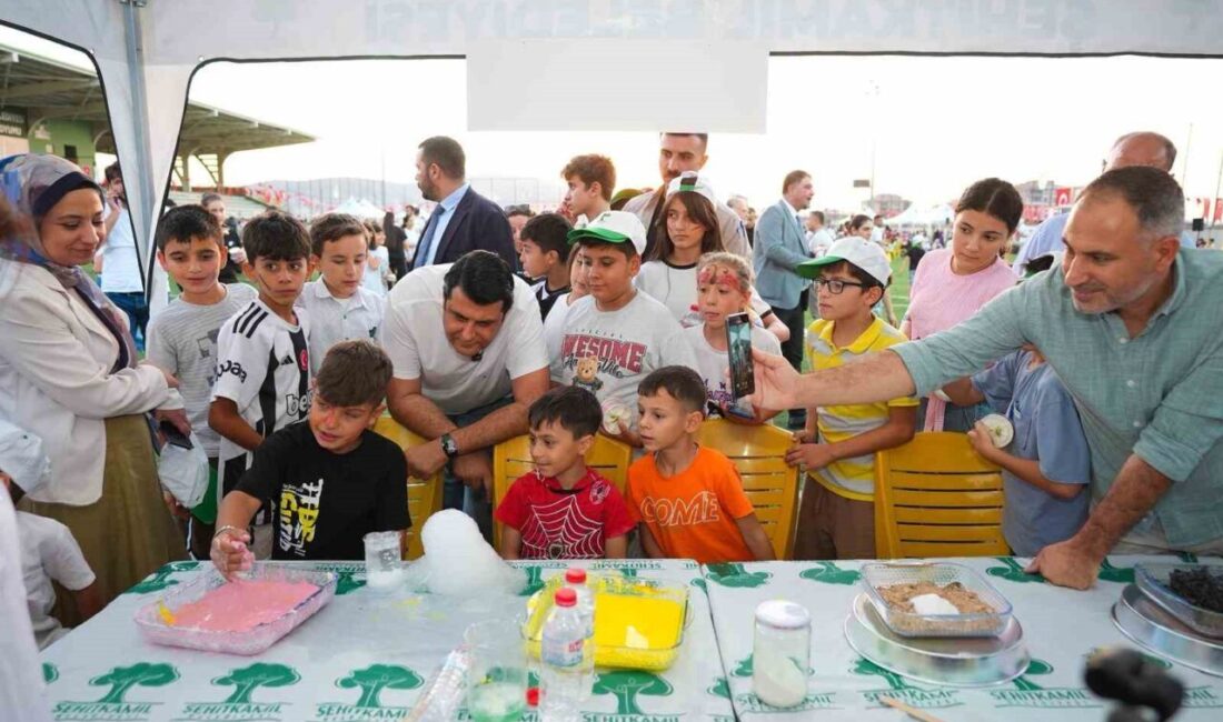Şehitkamil Belediyesi Bilim Merkezi’nde öğrenim gören öğrenciler tarafından üretilen yazılımlar,