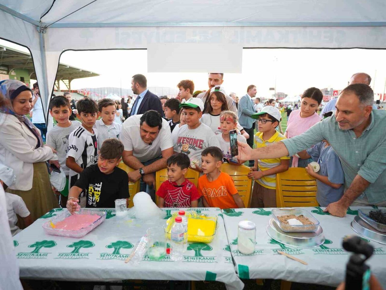 Şehitkamil Belediyesi Bilim Merkezi’nde öğrenim gören öğrenciler tarafından üretilen yazılımlar,