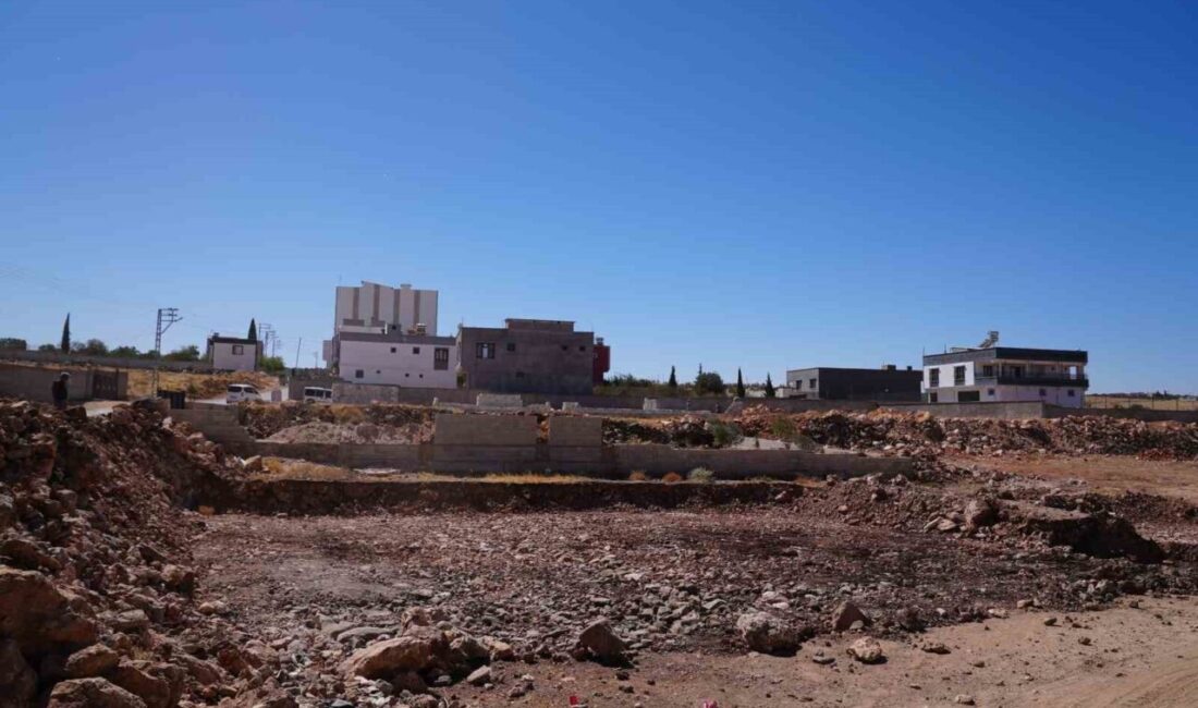 Şehitkamil Belediyesi tarafından Kabasakız Mahallesi’nde uzun süredir beklenen caminin temeli