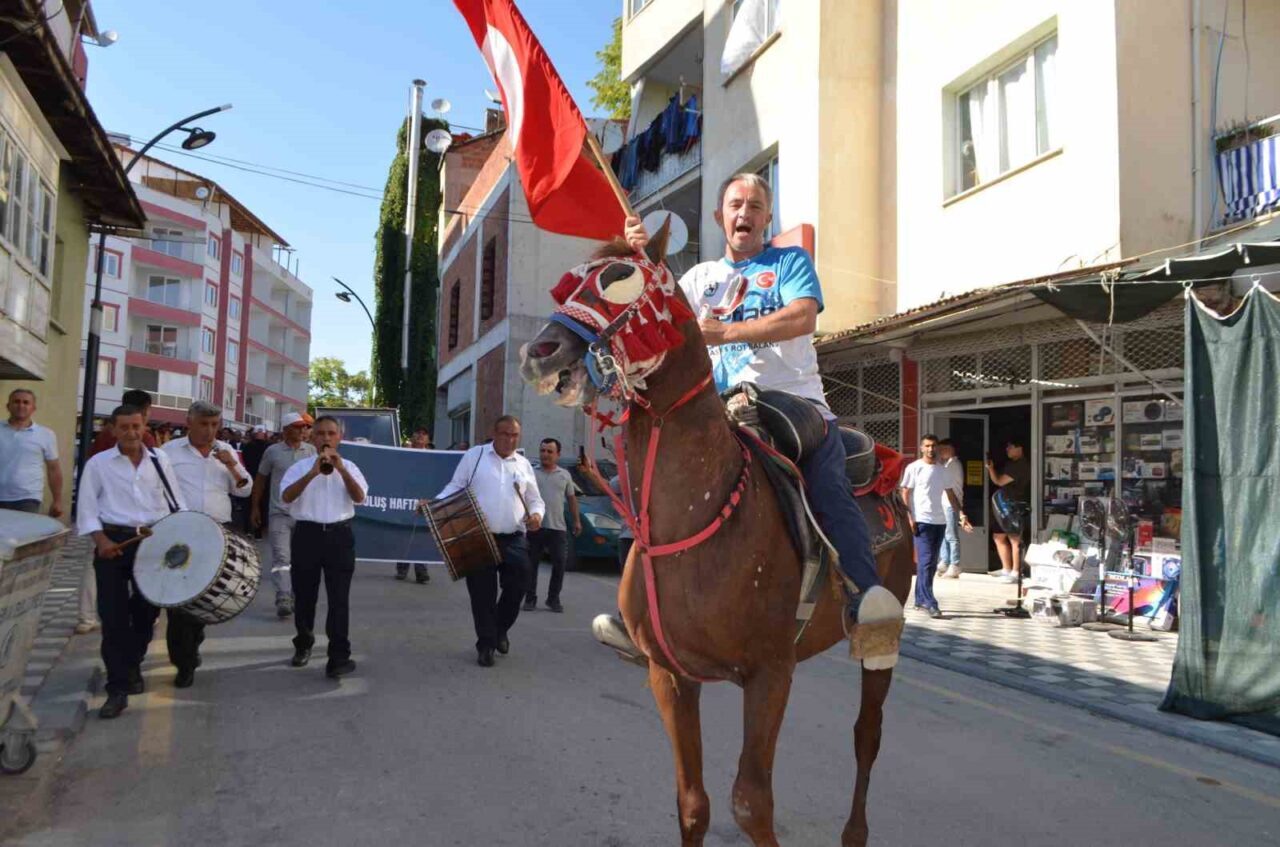 Manisa’nın Selendi ilçesinde bu yıl ilk kez düzenlenen Tütün ve
